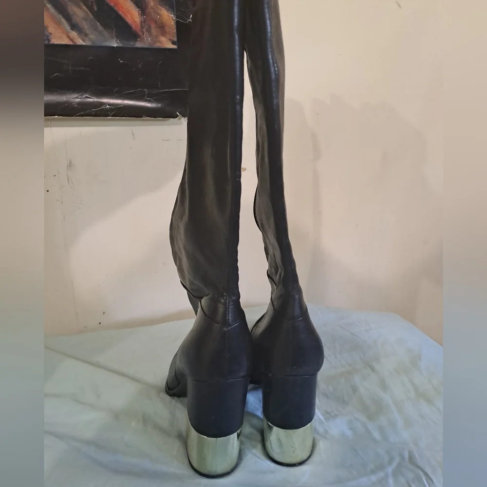 Boots - Picture 2 of 3